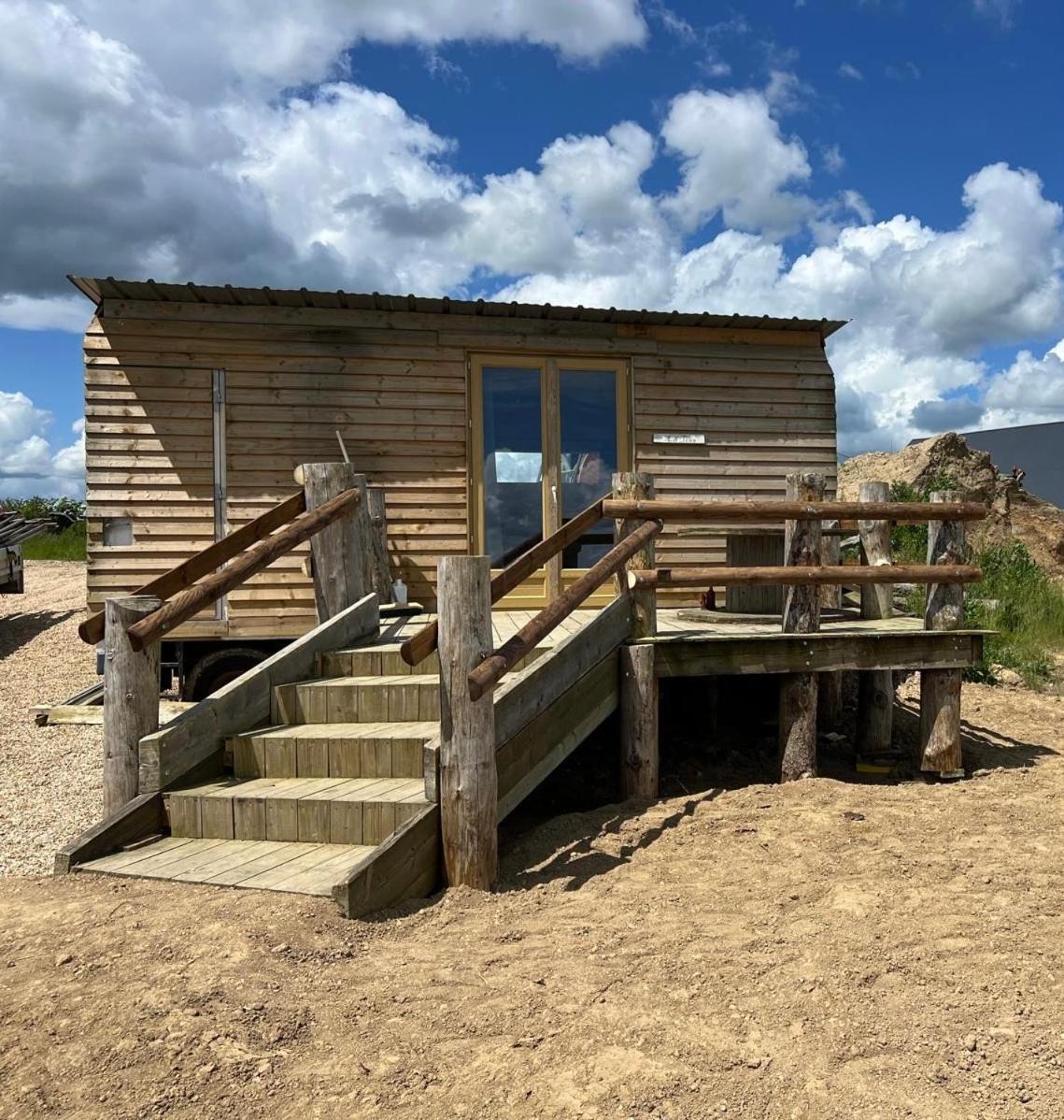 Tiny House Pension Digny Buitenkant foto