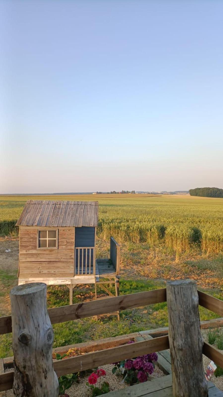 Tiny House Pension Digny Buitenkant foto