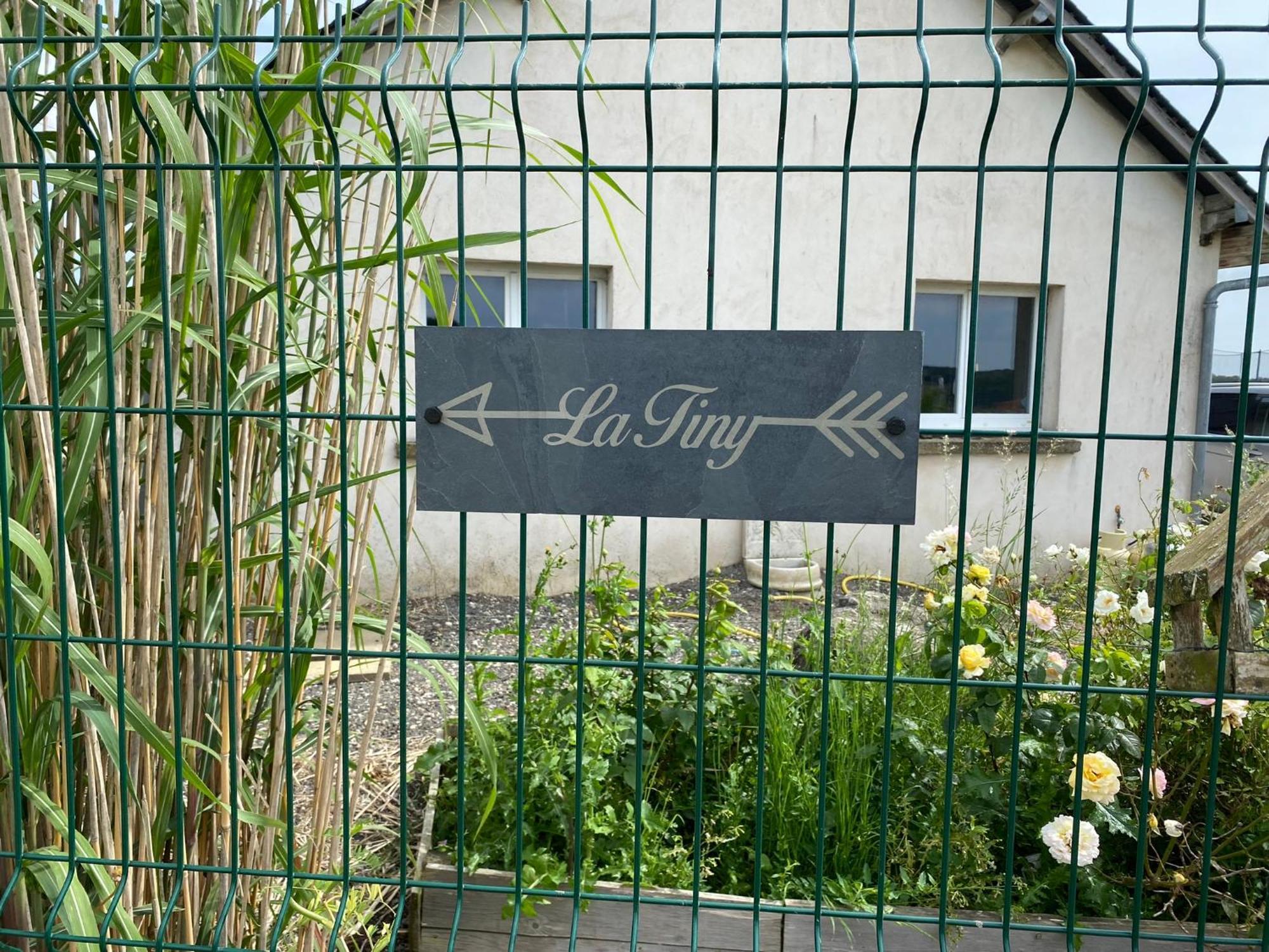 Tiny House Pension Digny Buitenkant foto