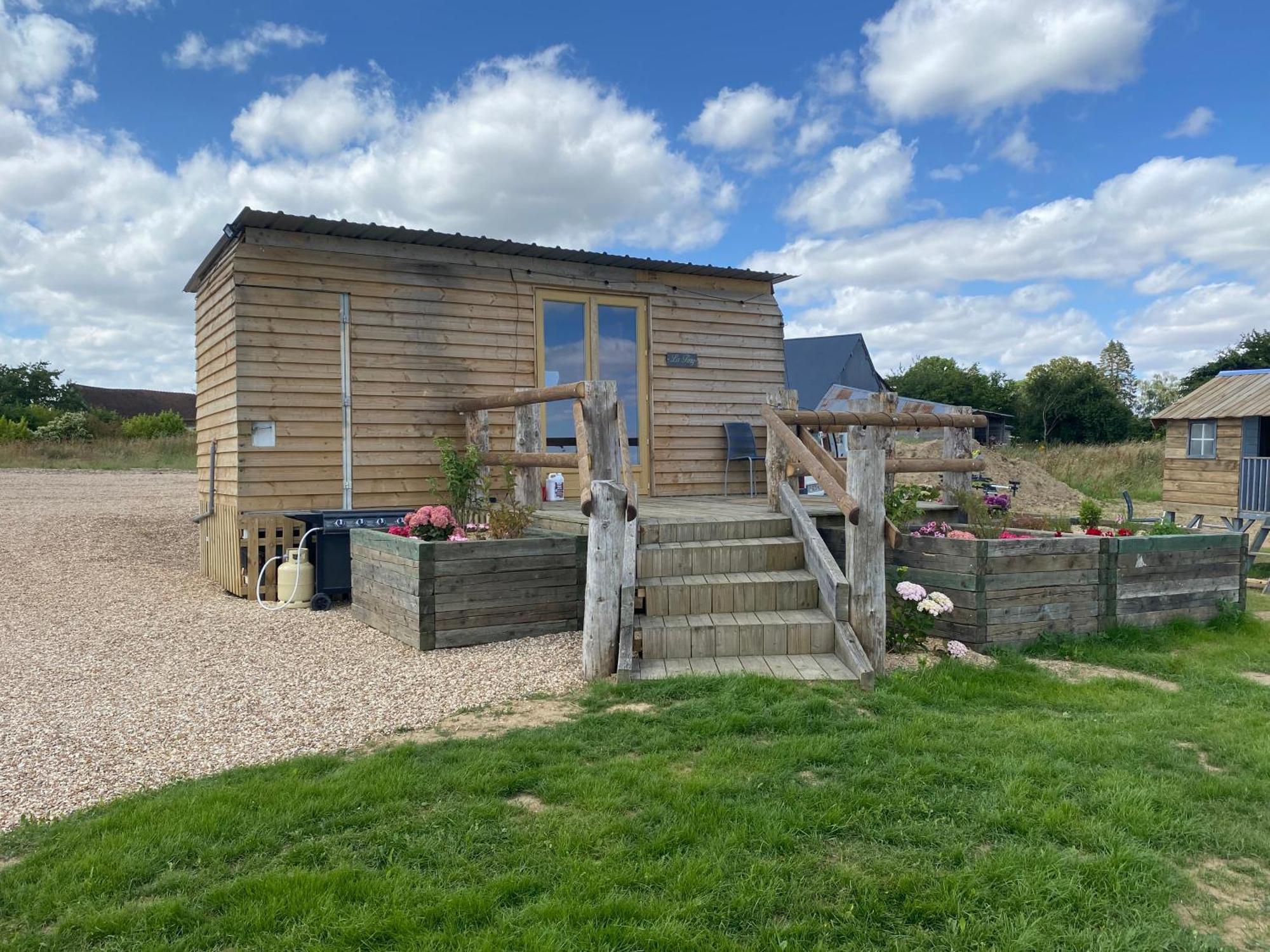 Tiny House Pension Digny Buitenkant foto